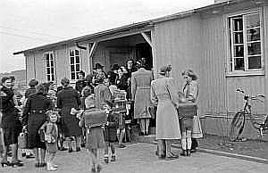 1950_einschulung schulbaracke_n_05